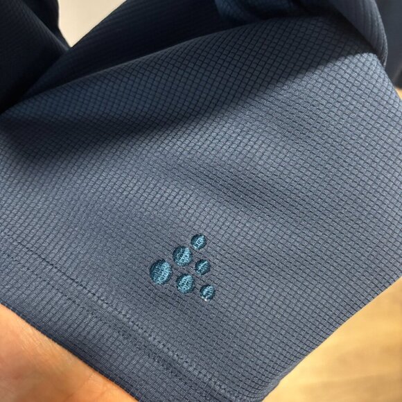 Craft Performance Half-Zip Long Sleeve (Size M) - Picture 7 of 8